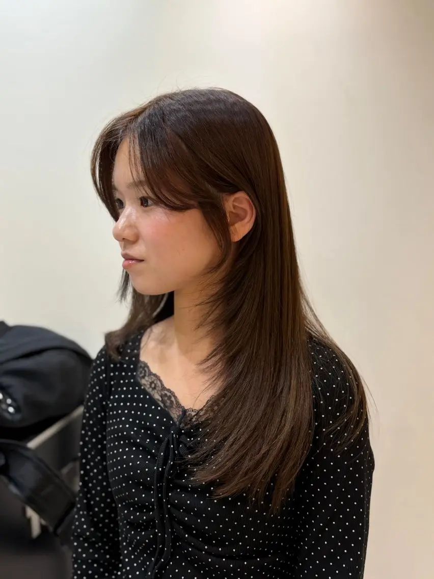 ロング 岡乃 麻衣のヘアスタイル
