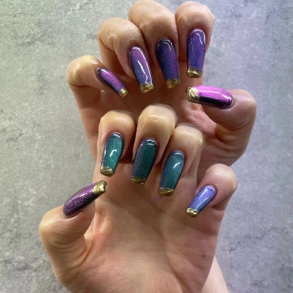 ネイル アートネイル ジェルネイル マグネットネイル ミラーネイル ニュアンスネイル ハンドネイル nailstudio eviz新宿店のネイルデザイン
