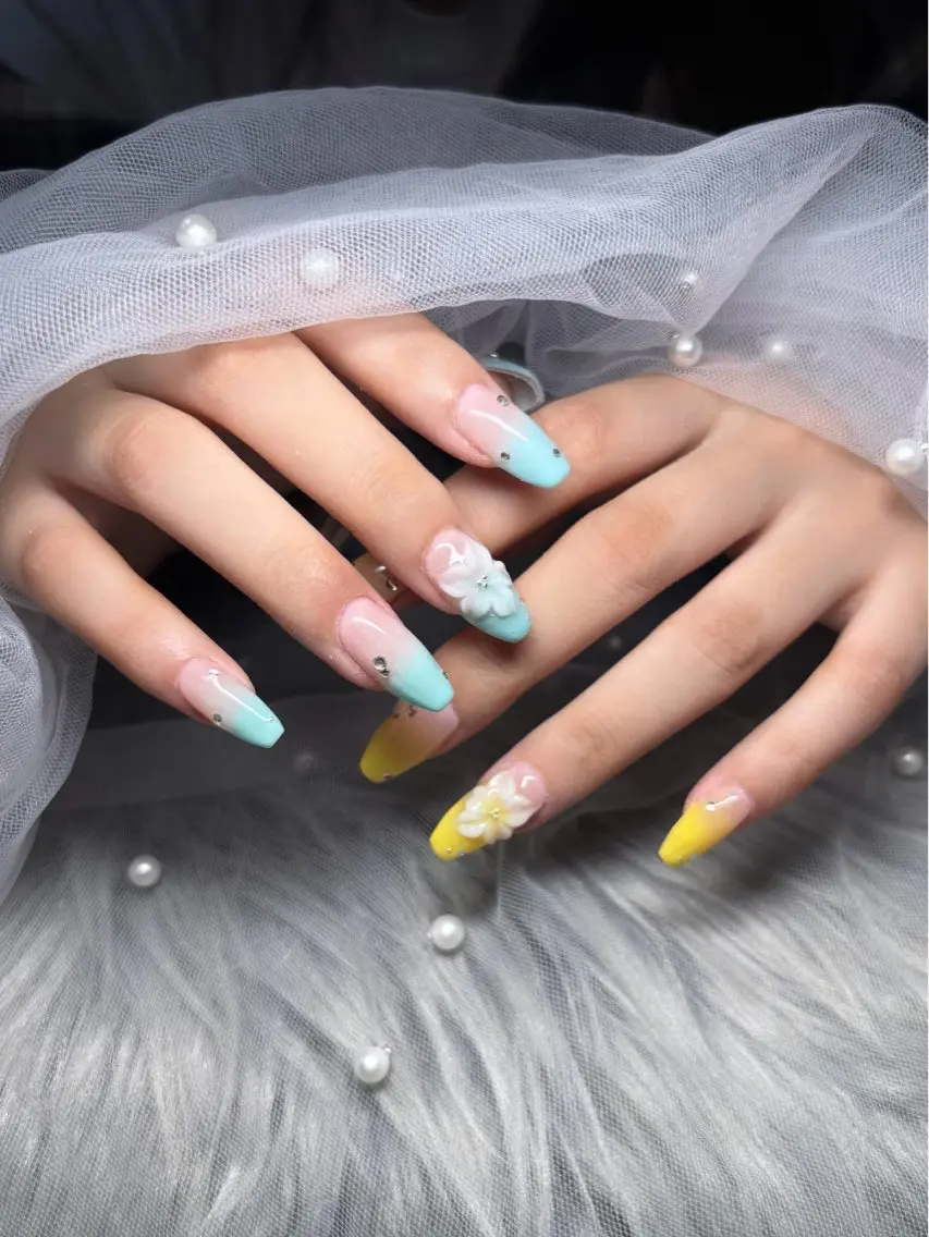 ネイル 水色 黄色 ハンドネイル JFYnail ゆいのネイルデザイン