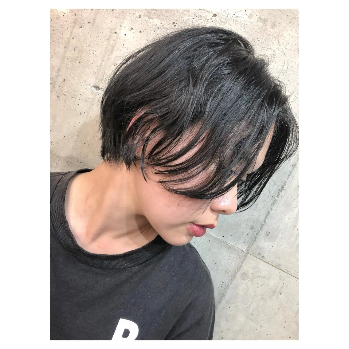 ショート カラー ショートボブ ダークシルバー シルバー ボブ ショートヘア カット ヘアカラー トリートメント ヘアセット センスをお届けします 大谷将生infpのヘアスタイル