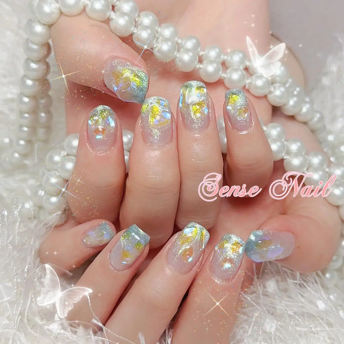 ネイル 🦋 Queenieのネイルデザイン