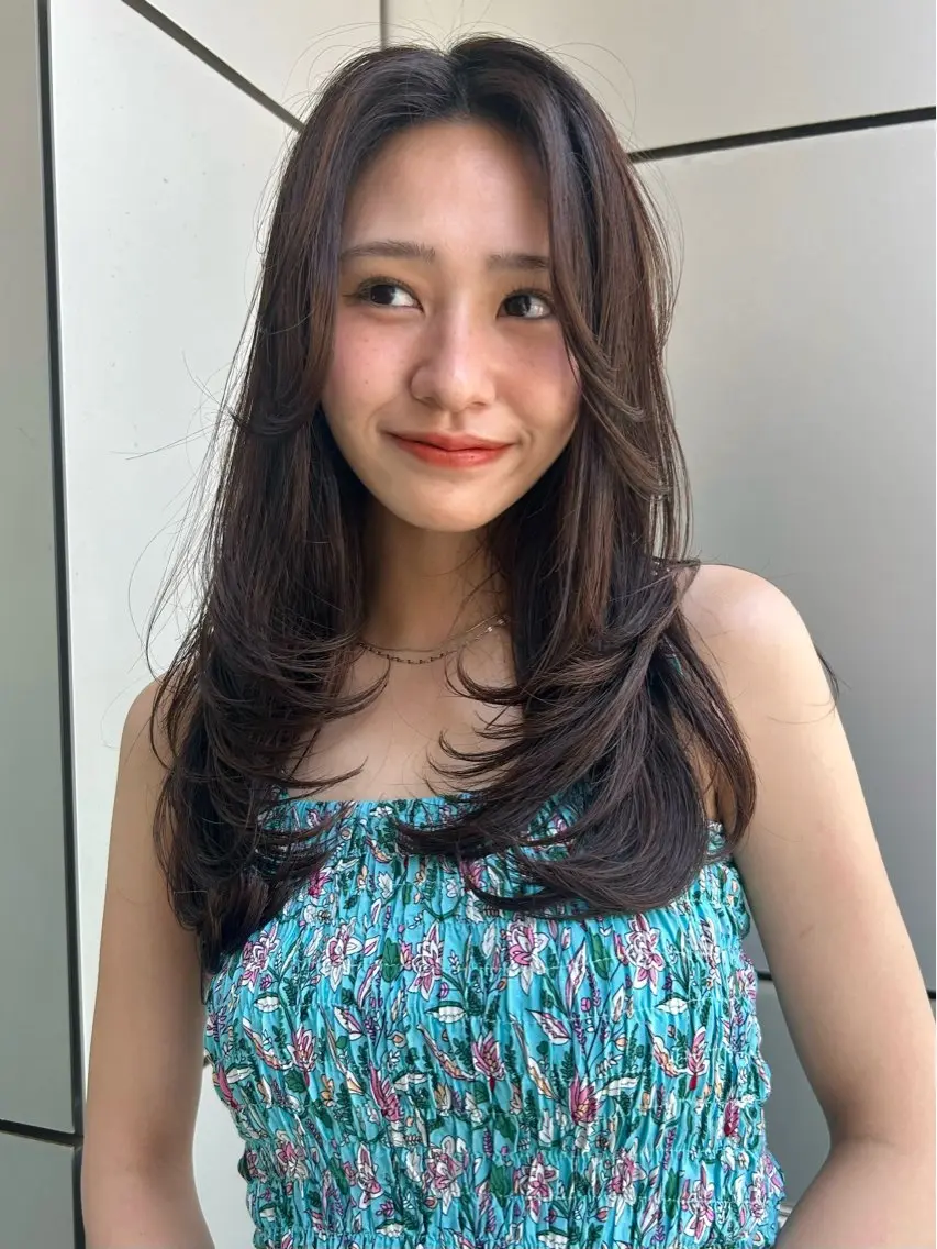 ロング カラー カット ヘアカラー トリートメント 🍒ハイレイヤー🍒 海外ヘア🍒Momoのヘアスタイル