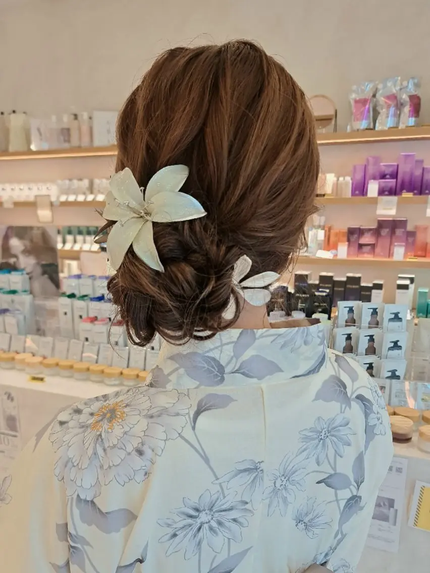 ロング ヘアアレンジ お団子ヘア ロング 浴衣 ヘアセット ＭＩＹＵ/レイヤー 透明感カラー/渋谷のヘアスタイル