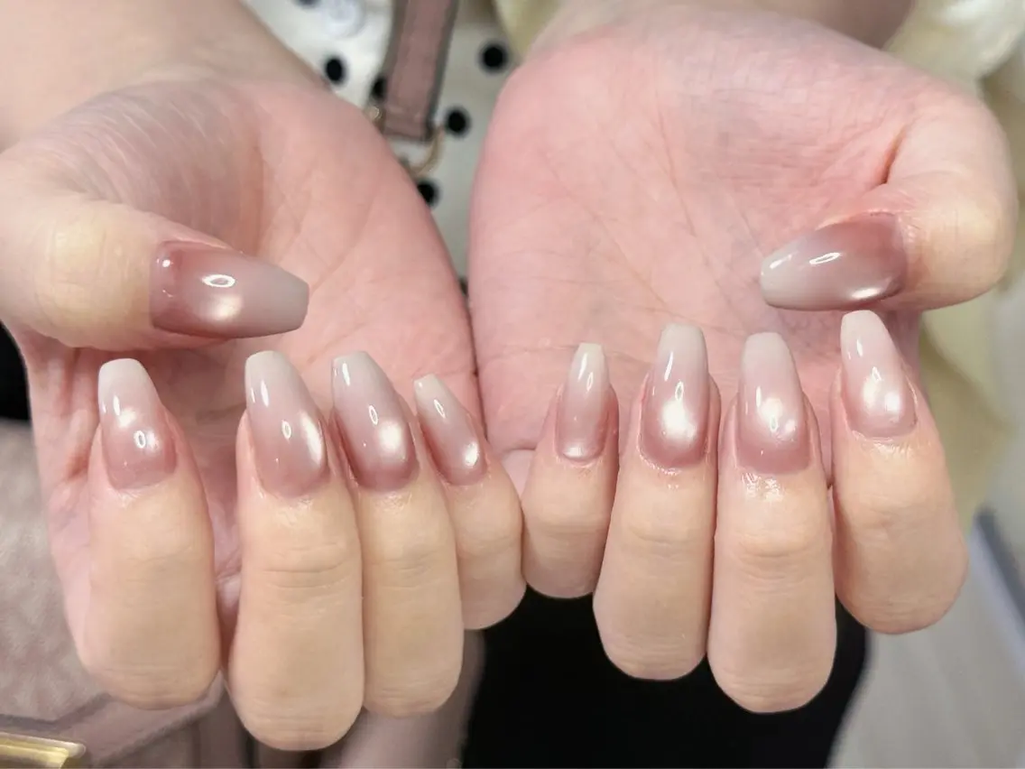 ネイル アートネイル オーロラネイル チークネイル フレンチネイル ガラスフレンチ ハンドネイル 🎀YooLi Nail salonのネイルデザイン