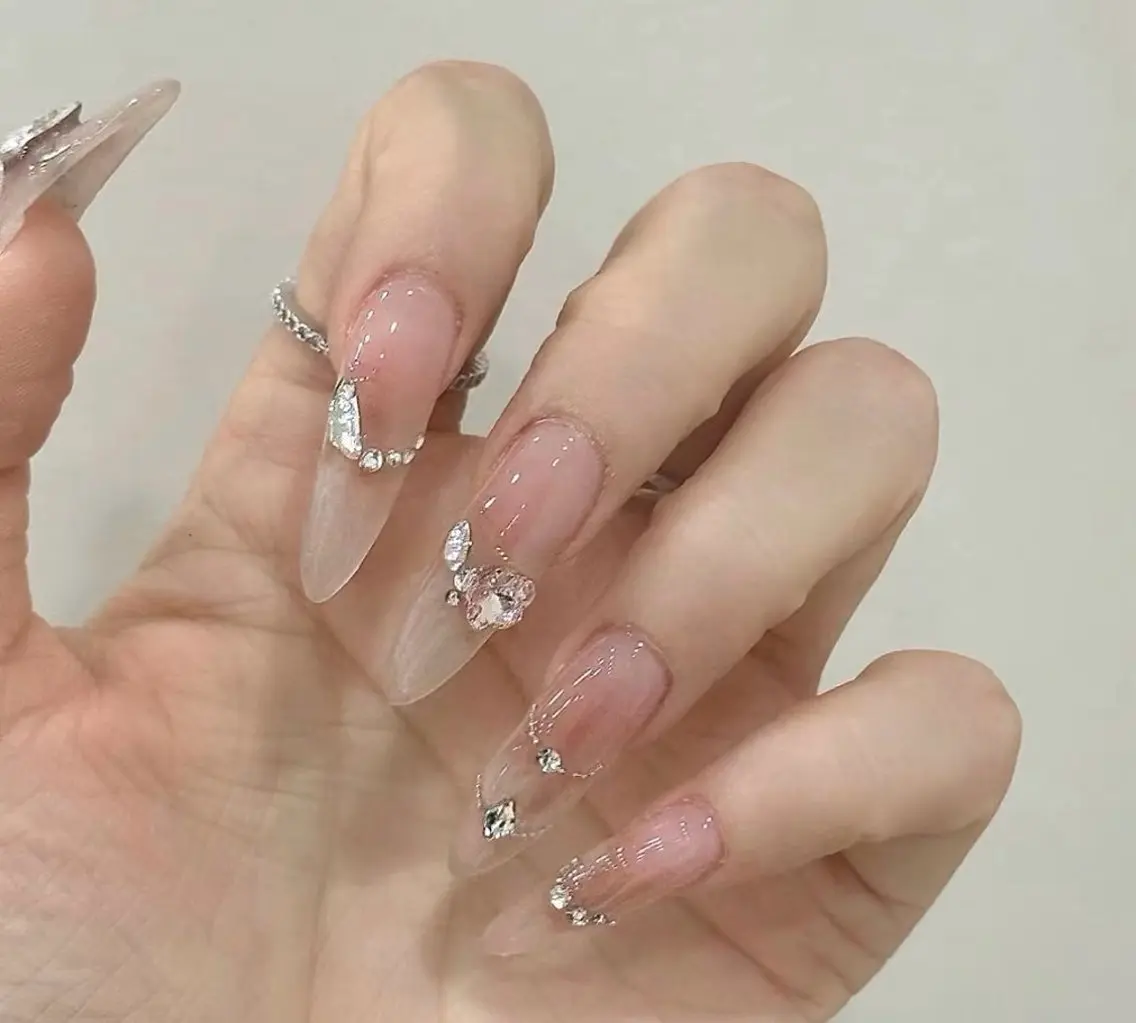 ネイル チークネイル 長さ出し フレンチネイル ガーリー 韓国ネイル sun nail池袋 モデル募集のネイルデザイン