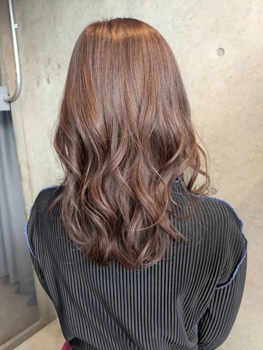 カラー 加藤 舞のヘアスタイル