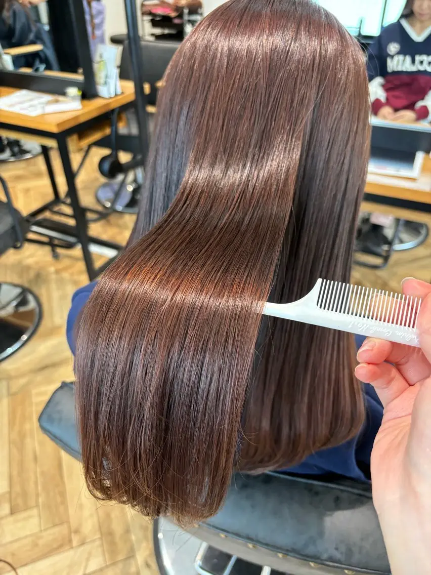 セミロング 縮毛矯正 増井 彩乃のヘアスタイル