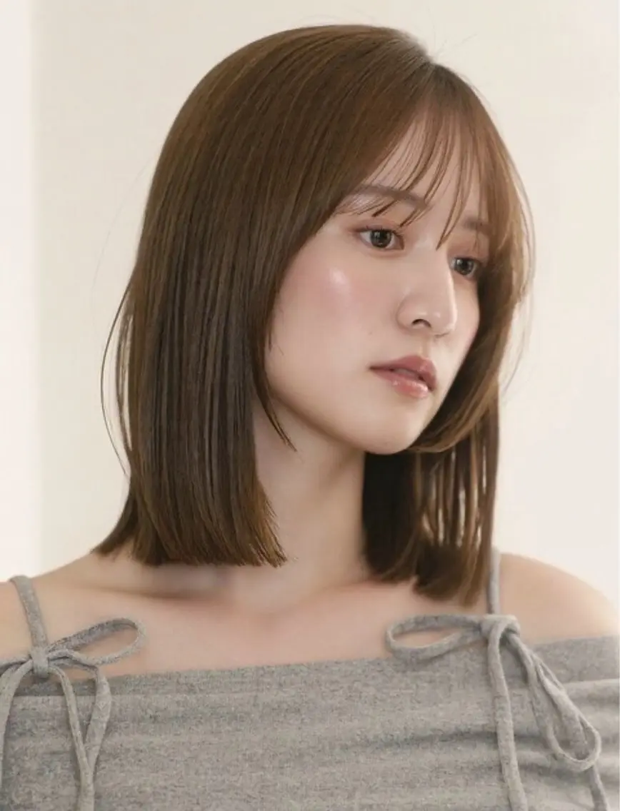 ミディアム カラー カット トリートメント ブリーチ透明カラー/ レイヤーカット海希のヘアスタイル