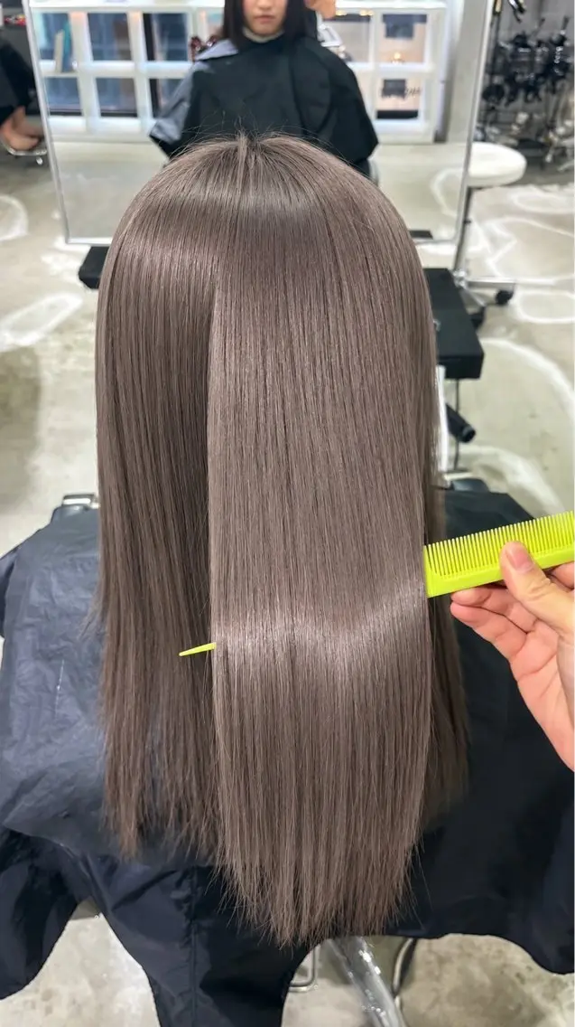 ロング カラー トリートメント カット ヘアカラー ミルクティー/ハイ トーン/konomiのヘアスタイル
