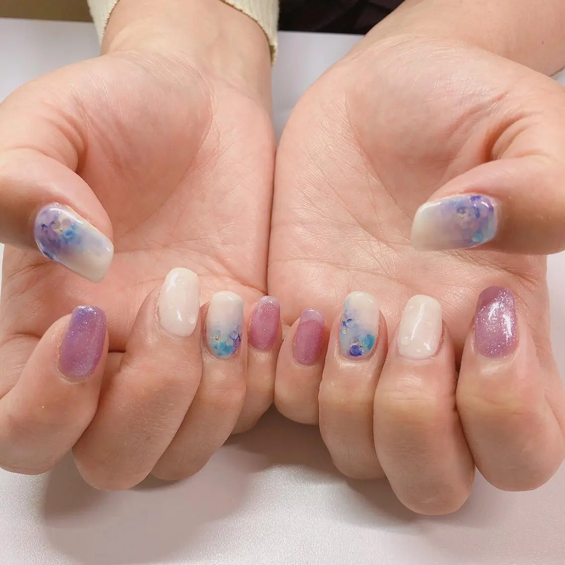 ネイル フットネイル グリーン オフィスネイル ワンカラーネイル 春ネイル Lily Roseスタッフ一同のマツエク・マツパデザイン