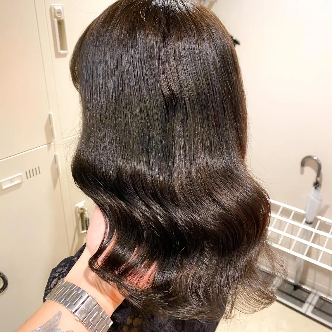 セミロング カラー ヘアカラー トリートメント ハイトーン×レイヤー カットTAKUMIのヘアスタイル