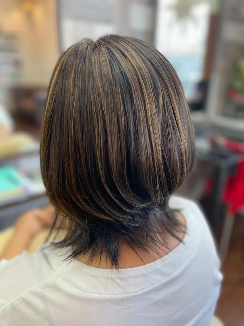 ミディアム ハイライト 外ハネヘア 戎 歩のヘアスタイル