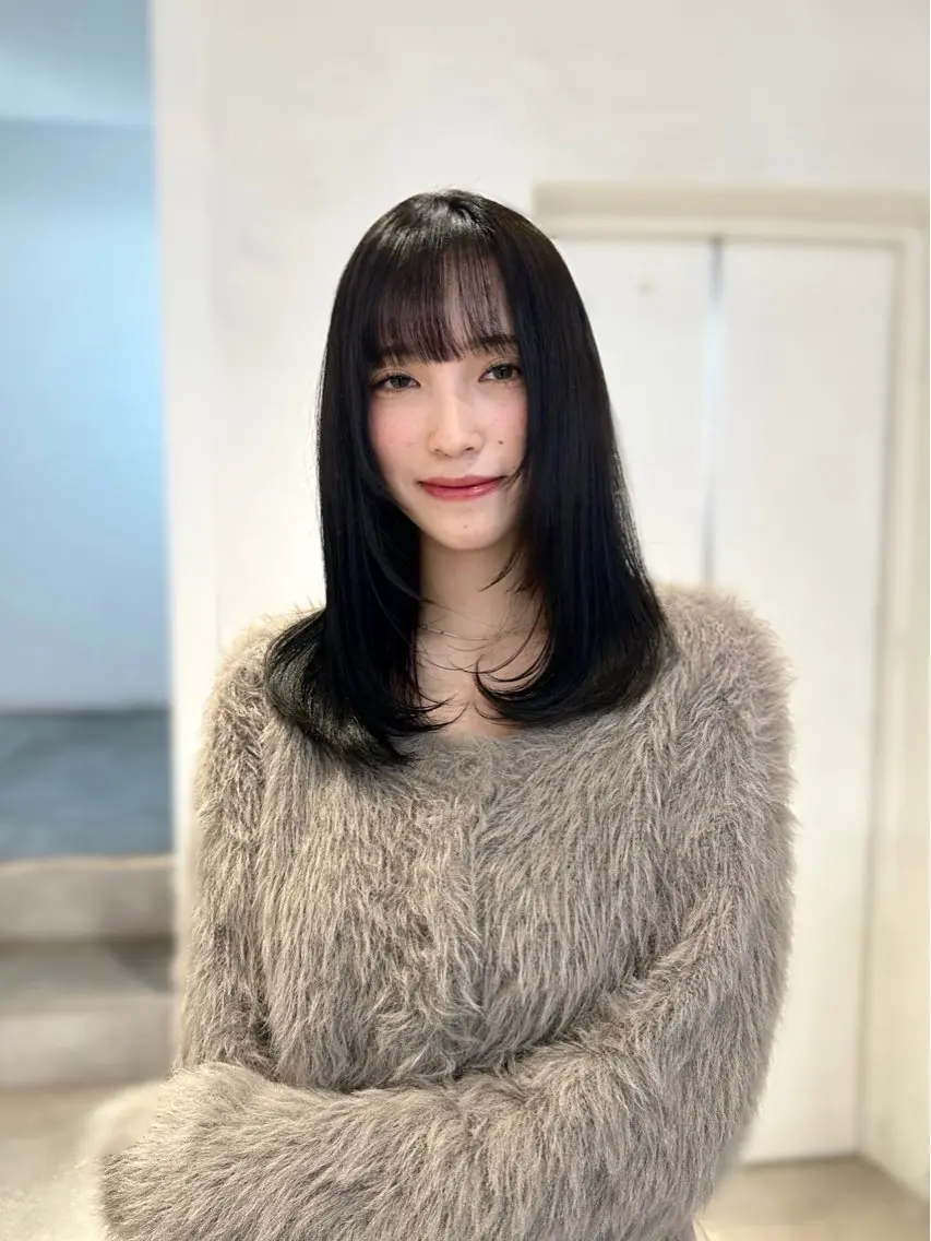 ミディアム レイヤーカット カット ヘアカラー 韓国ヘアメンズ・レデ ィース特化ミクのヘアスタイル