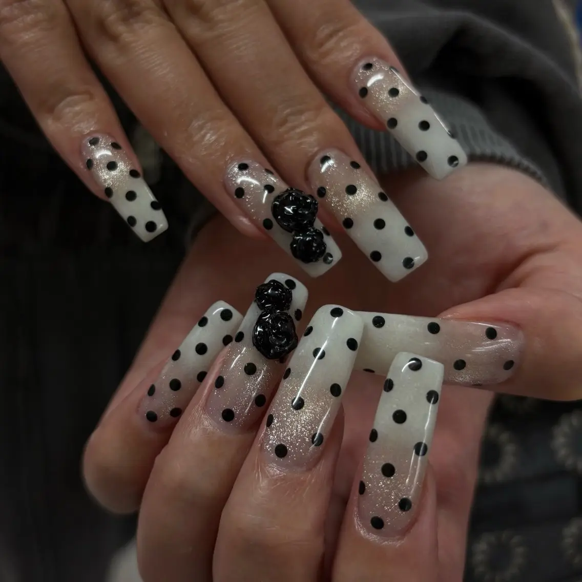 ネイル ハンドネイル フットネイル yuri / 個性派nailのネイルデザイン