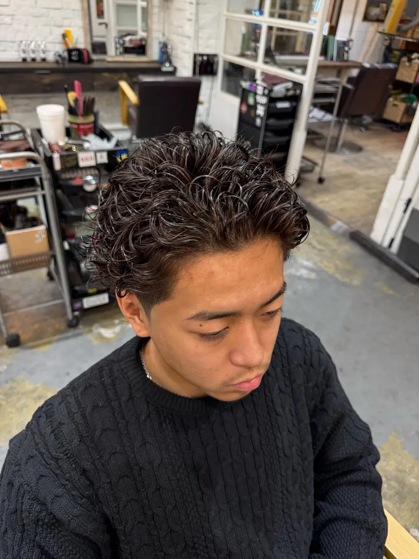 ショート パーマ メンズ フェードカット メンズパーマ スキンフェード カット パーマ トリートメント 💈メンズ特化💈 TASUKUのヘアスタイル