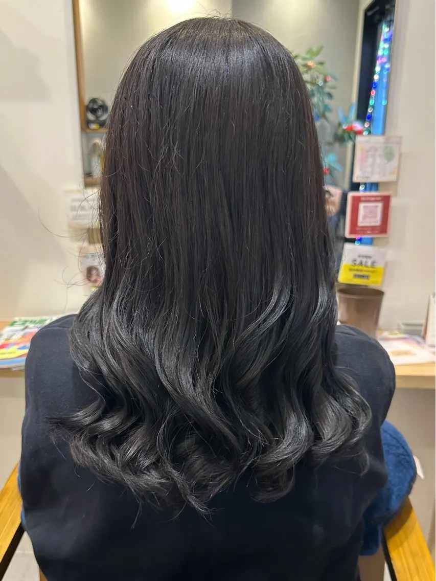 セミロング ヘアカラー Truth上谷綾子/ 名古屋市北区/黒川駅のヘアスタイル