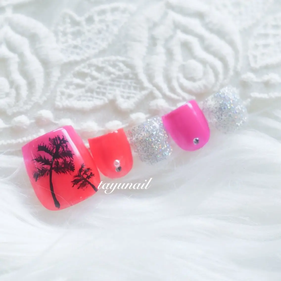 ネイル アートネイル ジェルネイル パラジェル フットネイル ネイルサロン 【たゆnail】のネイルデザイン