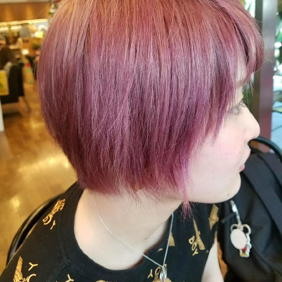 ショート カラー ハイライトカラー ピンクカラー ハイライト 美谷添(ミヤゾエ) まどか大人ヘアサロンのヘアスタイル