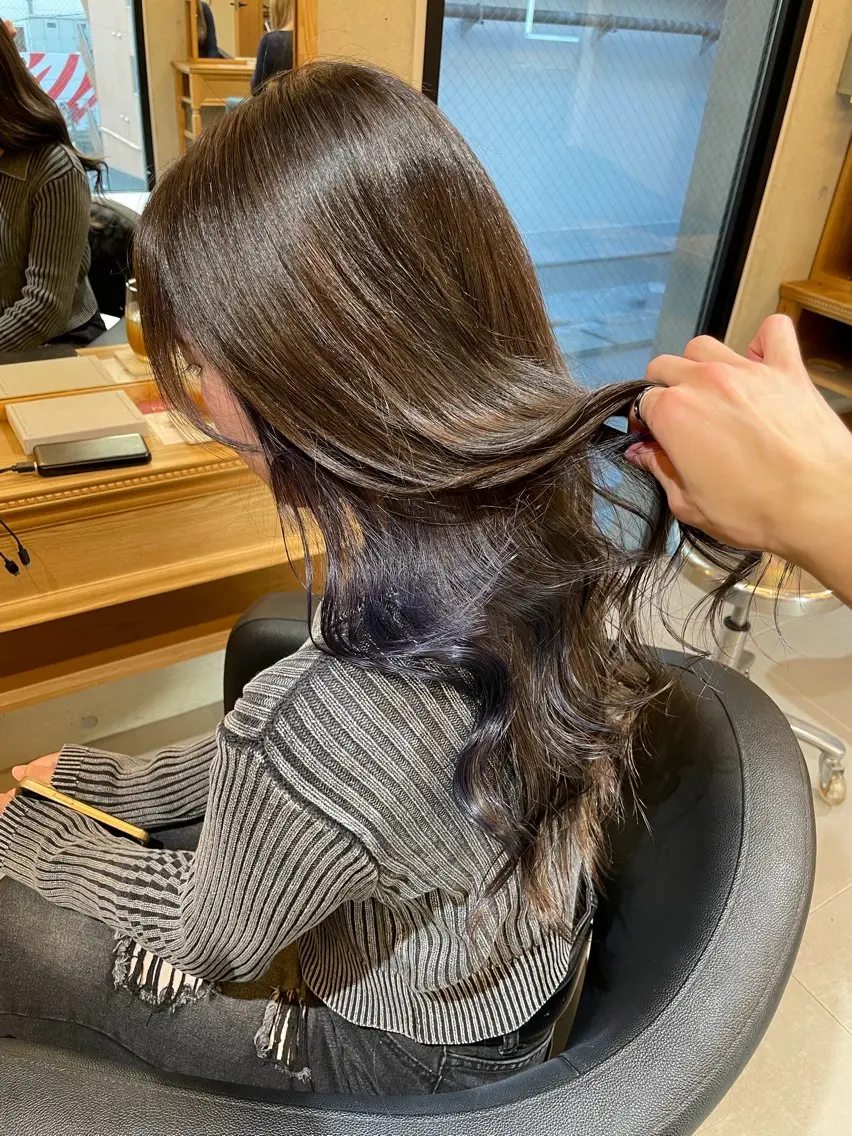 ロング カラー ブリーチ ケアブリーチ グレージュ インナーカラー ラベンダーカラー カット ヘアカラー トリートメント 羽田翔大/ブリーチ/ レイヤー/店長のヘアスタイル