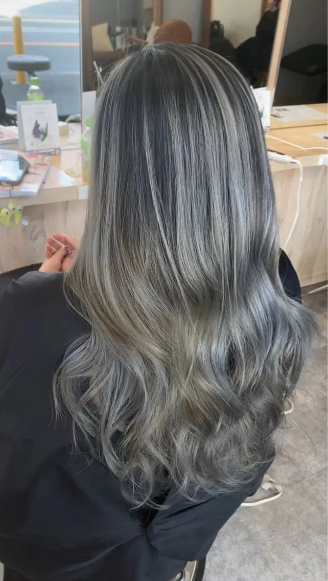 ロング カット ヘアカラー トリートメント 赤み消し×髪質改善 🍏上田晃司のヘアスタイル