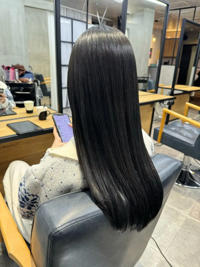 ミディアム カット ヘアカラー トリートメント 梅田艶髪矯正 💖koichiroのヘアスタイル
