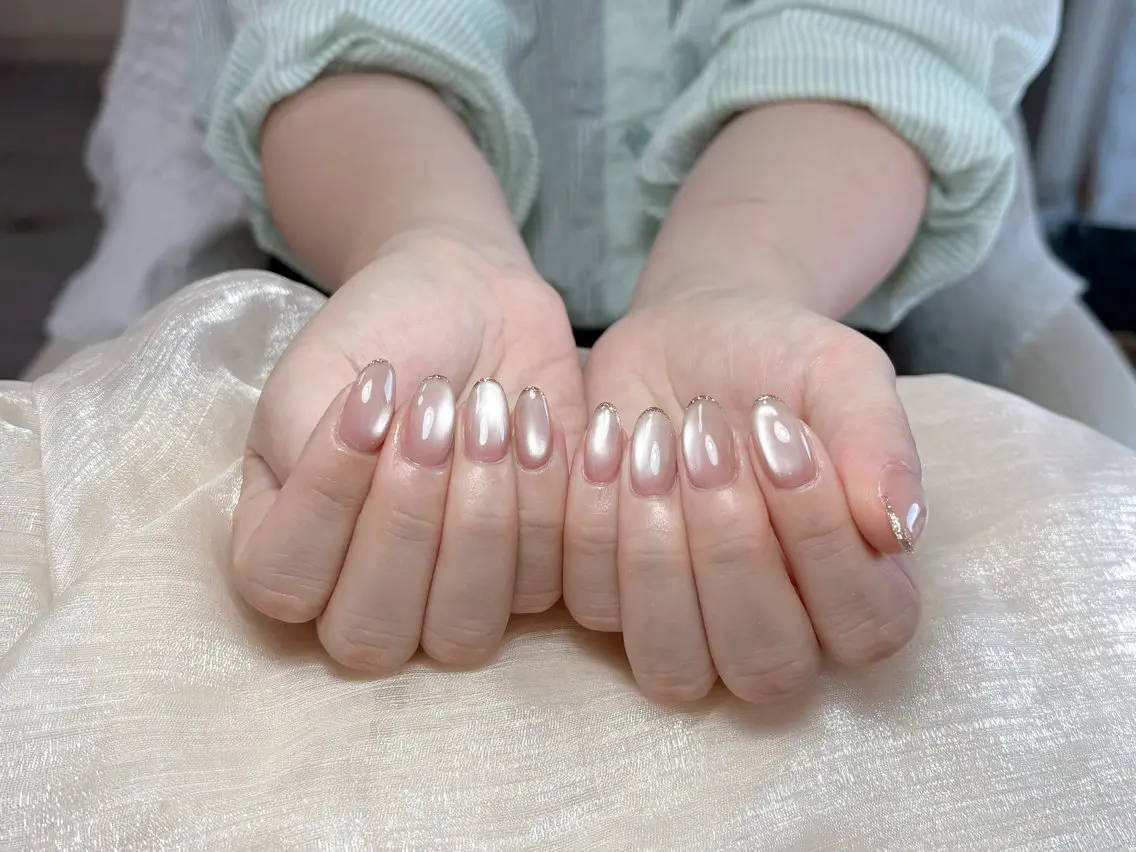 ネイル オーロラネイル チークネイル フレンチネイル ジェルネイル ガラスフレンチ ハンドネイル ハンドケア Nail Jolieのネイルデザイン