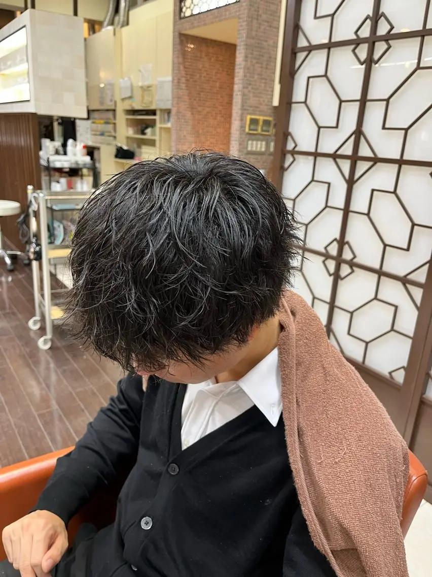 ショート パーマ メンズ メンズパーマ ツイストスパイラルパーマ スパイラルパーマ 🧊メンズ特化🧊 高木航希のヘアスタイル