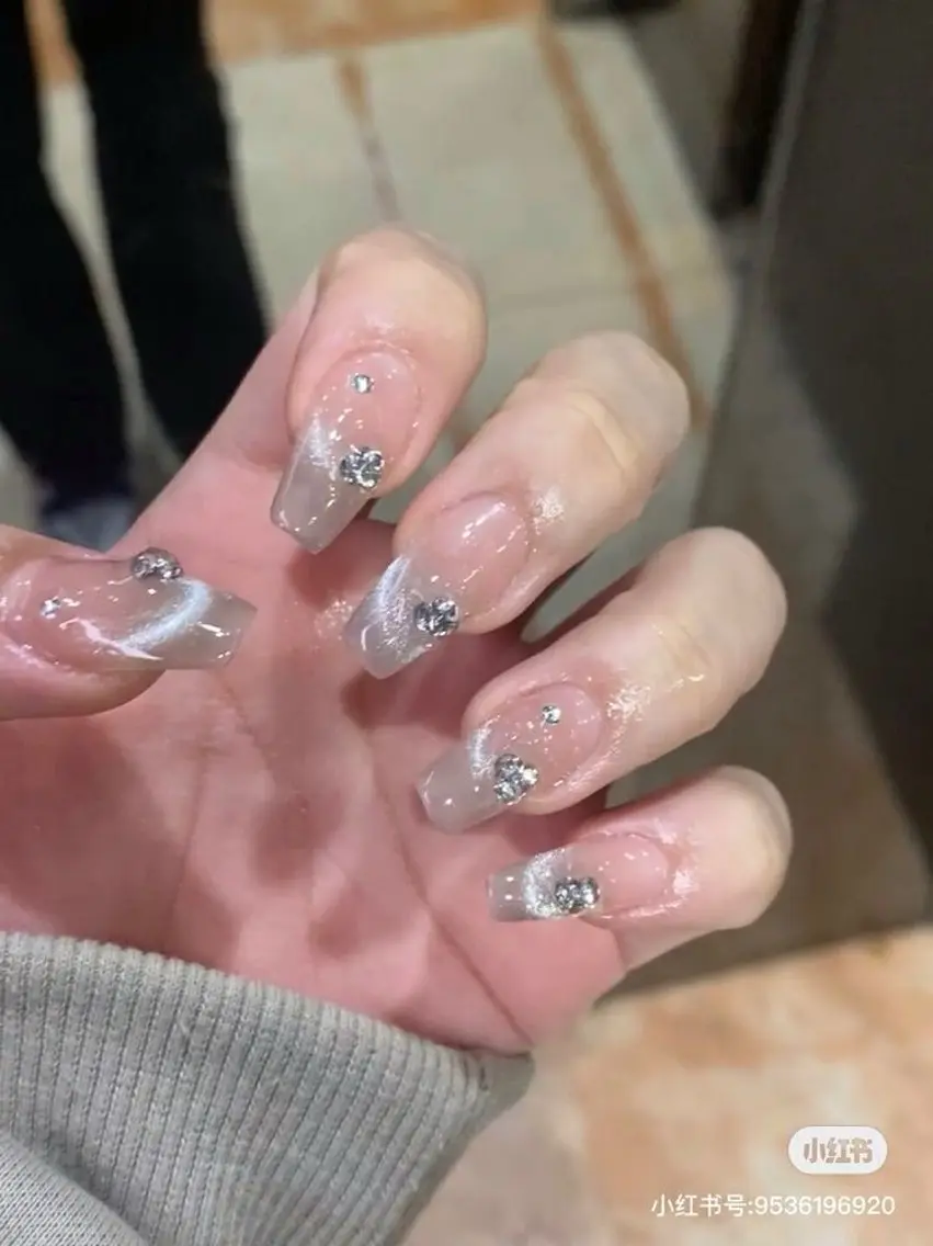 ネイル フットネイル フレンチネイル グラデーション キラキラネイル マグネットネイル Lina nailのネイルデザイン