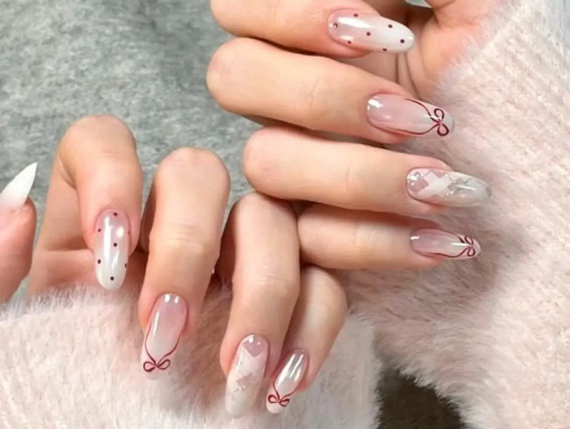 ネイル アートネイル オーロラネイル チークネイル フレンチネイル ガラスフレンチ ハンドネイル 🎀🎀YooLi Nail Salonのネイルデザイン
