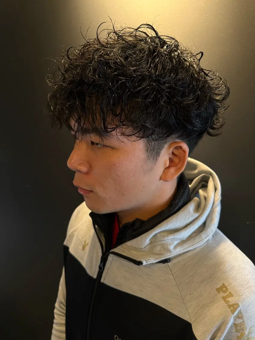 ショート パーマ メンズ メンズパーマ 波巻きパーマ Cool hair TOMOKIのヘアスタイル