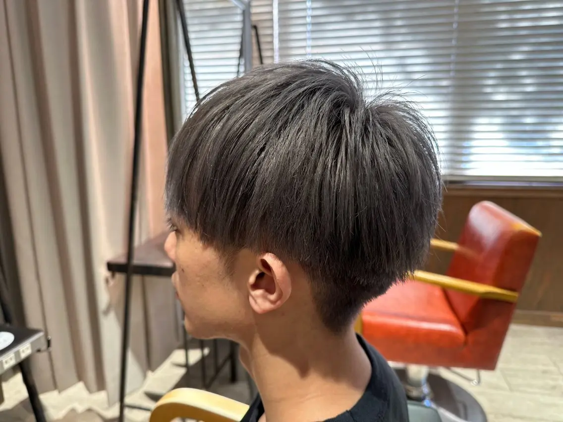 ショート カラー ヘアアレンジ メンズ メンズブリーチ ブリーチ ケアブリーチ グレージュ シルバー カット ヘアカラー MODE K’s川西 瀧尻光のヘアスタイル