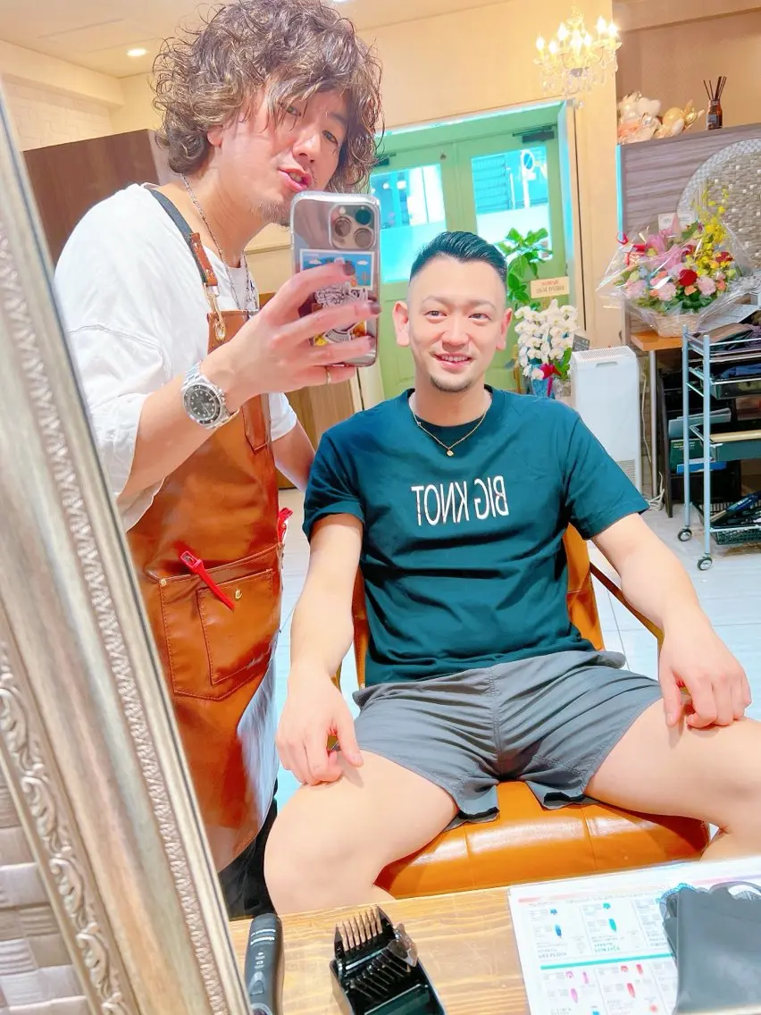 ショート カラー パーマ メンズ メンズハイライト ハイライトカラー ハイライト 髪質改善 トリートメント カット Refuge by produceのヘアスタイル