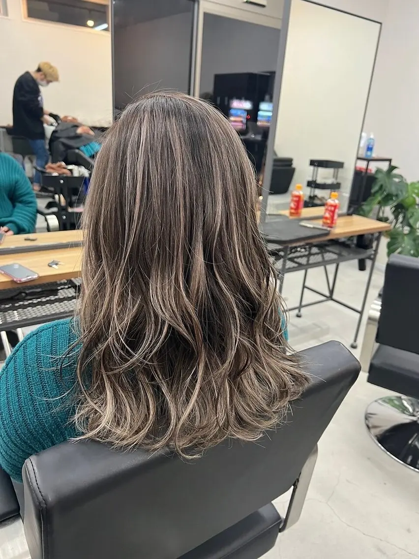 ミディアム カラー パーマ ヘアアレンジ キッズ 江坂エリア最安値◎ ブリーチ*土田のヘアスタイル
