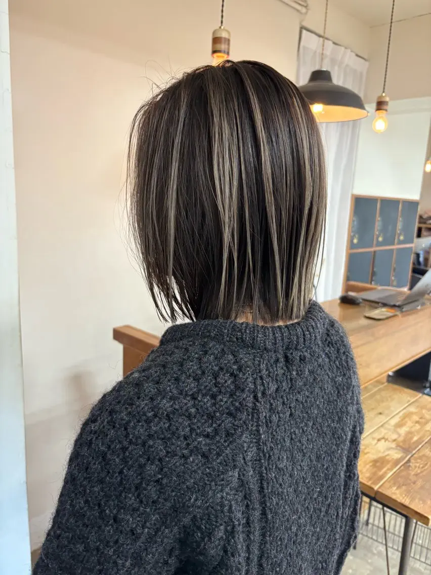 ミディアム カラー ブリーチ グレージュ カット ヘアカラー トリートメント takada kohのヘアスタイル