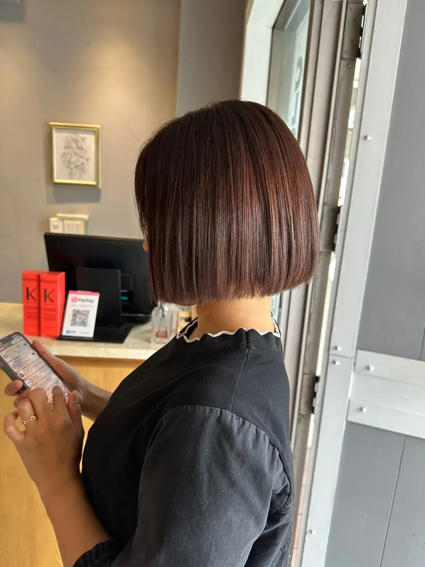 ミディアム カット ヘアカラー トリートメント miloc MOMOKAのヘアスタイル