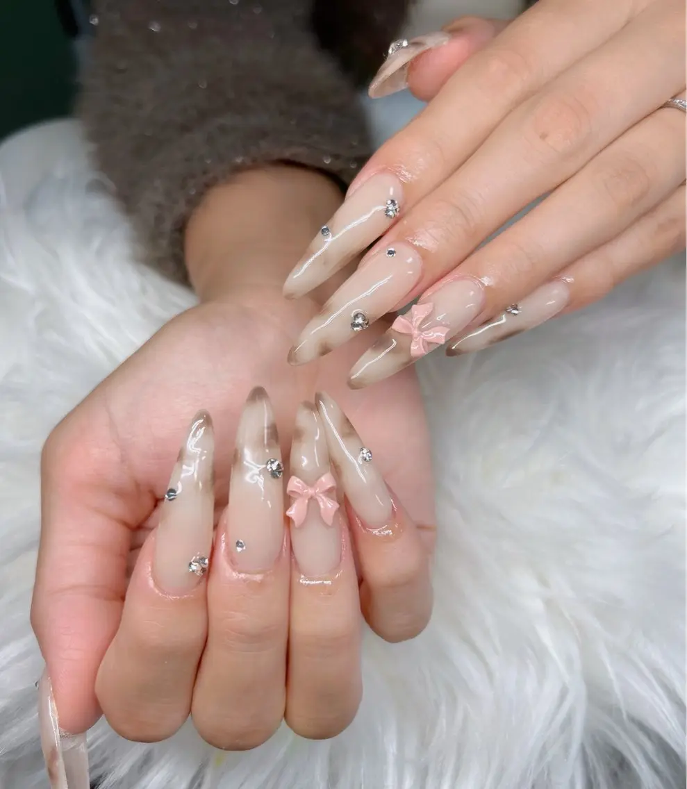 ネイル アートネイル オーロラネイル チークネイル 長さ出し フットネイル Chan nailsのネイルデザイン