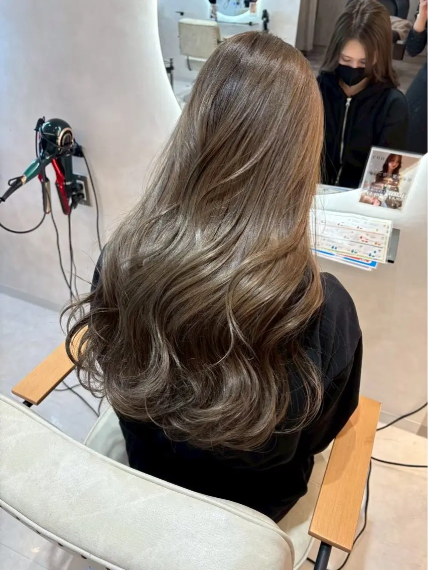 ロング カラー ヘアカラー 透明感カラーモデル ｜kanakoのヘアスタイル