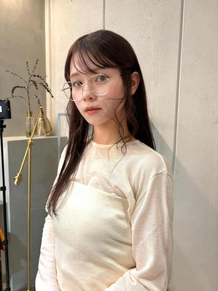 ロング カラー ハイトーンカラー カット ヘアカラー トリートメント Fev YUZUのヘアスタイル