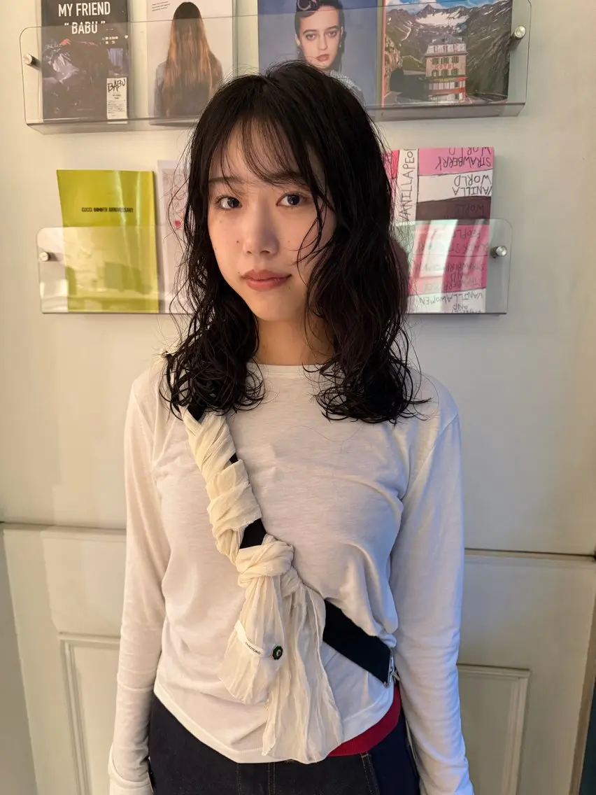 セミロング パーマ Manaka🟤 今泉　Musiiikのヘアスタイル