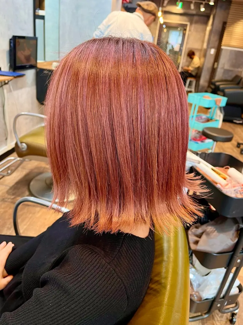 ミディアム カラー 切りっぱなしボブ ピンクカラー ボブ カット ヘアカラー 松井 敬太郎のヘアスタイル