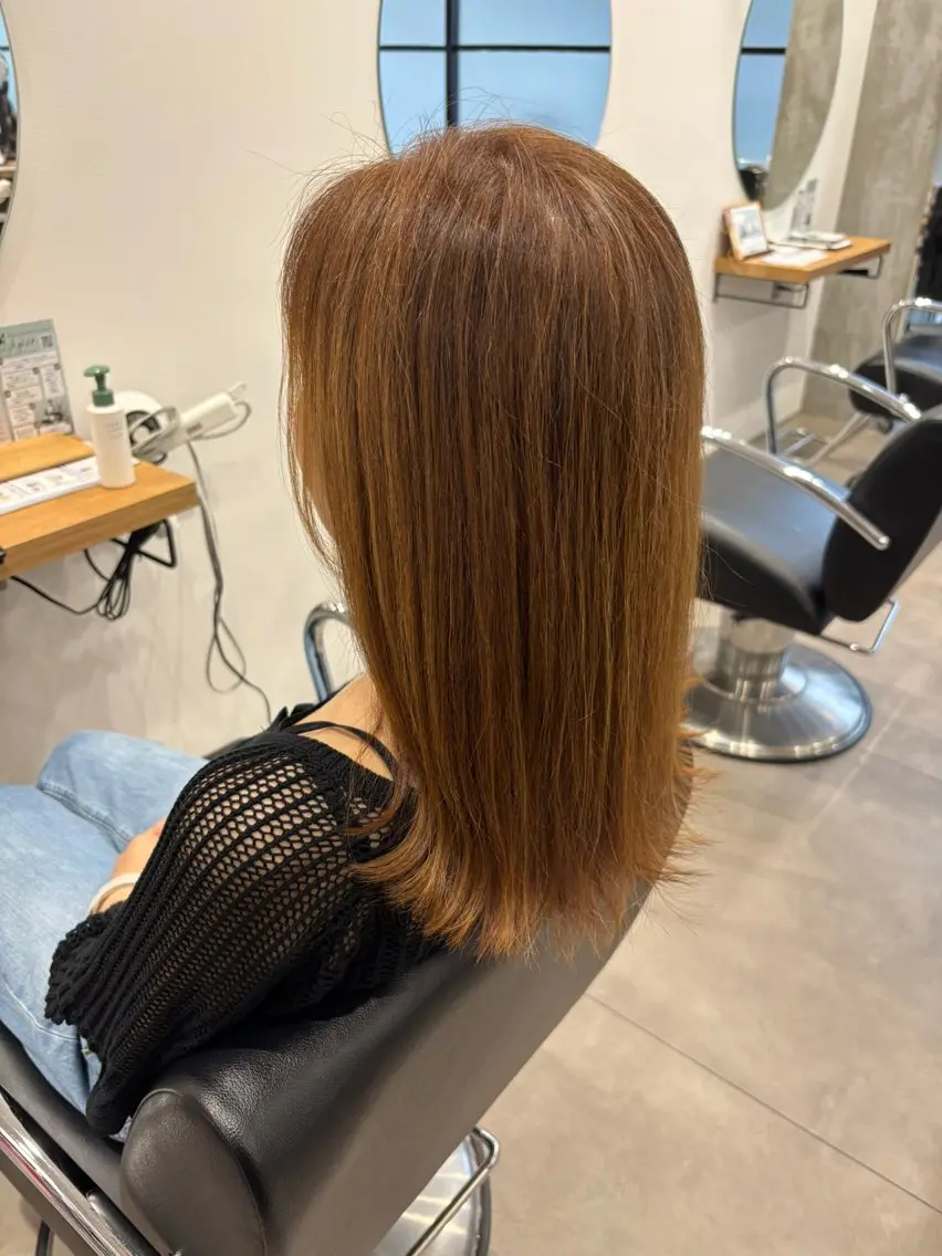 セミロング カラー カット ヘアカラー 花城 沙也加のヘアスタイル