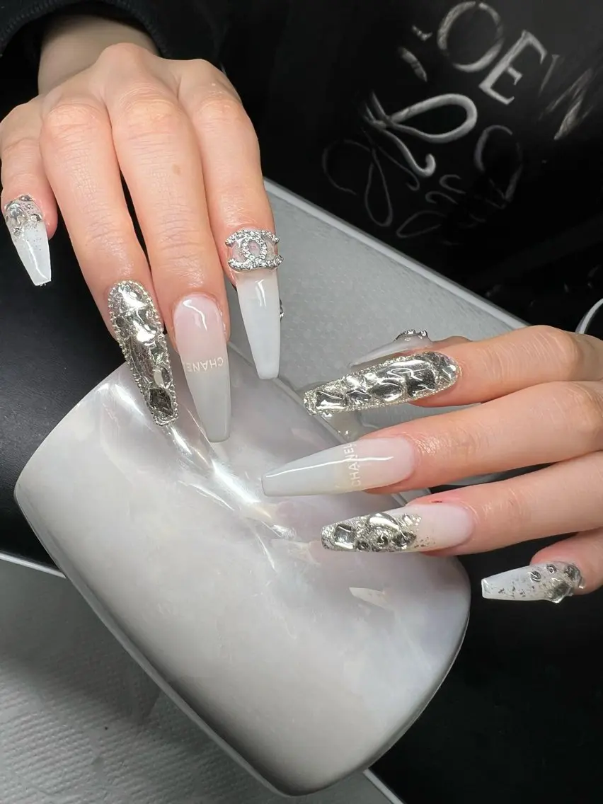ネイル オーロラネイル チークネイル 長さ出し フットネイル フレンチネイル Lee Nails チップ長さだし専門店のネイルデザイン