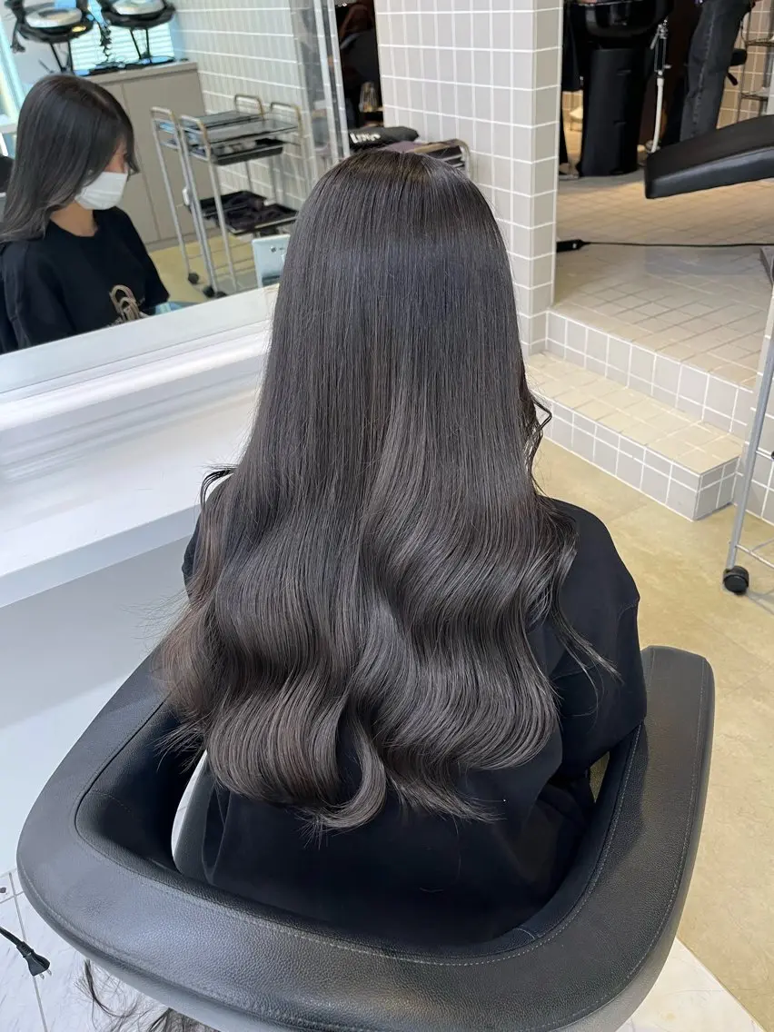 セミロング ヘアカラー トリートメント ヘッドスパ ヘアセット 寒色/ベージュヘア ブリーチありMiOのヘアスタイル