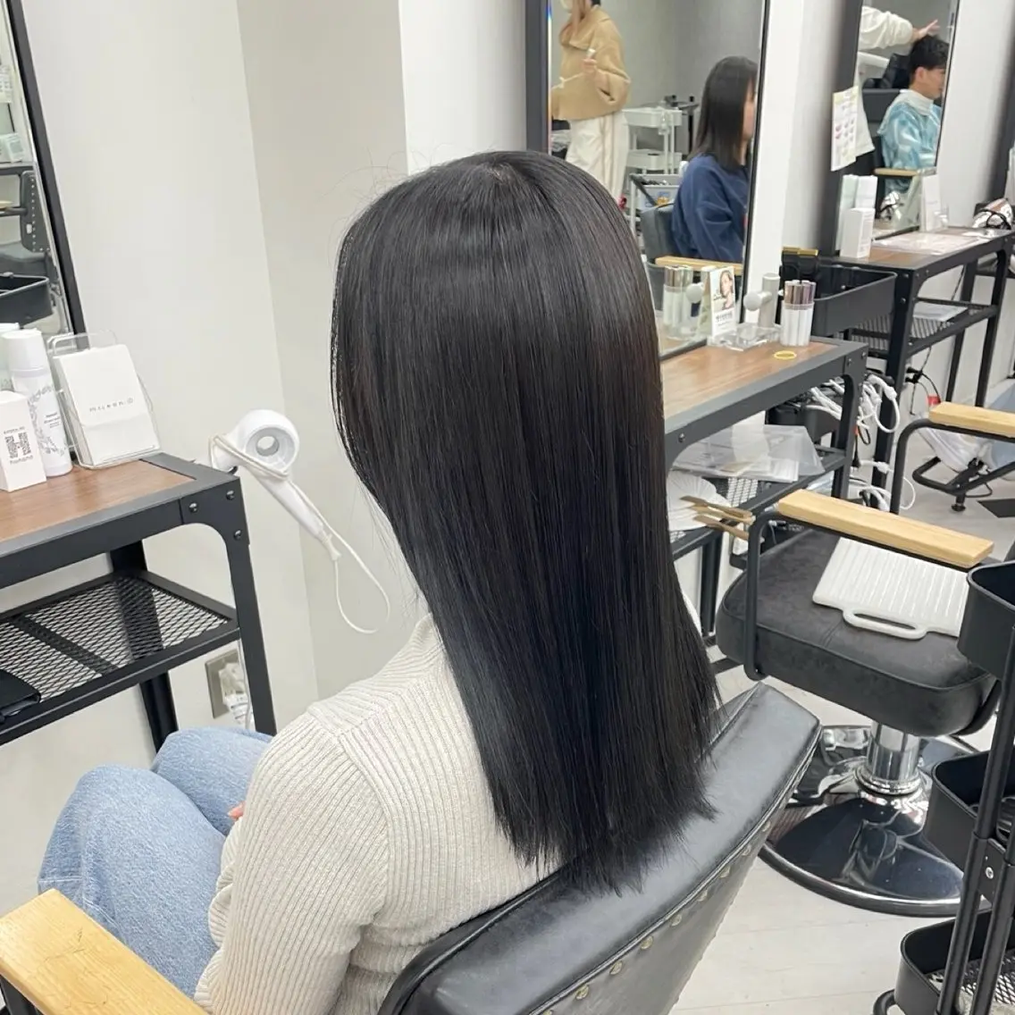 セミロング カラー パーマ ヘアアレンジ メンズ メンズ就活ヘア 黒髪 グレージュ トリートメント mona/ ストレートスタイル✨のヘアスタイル