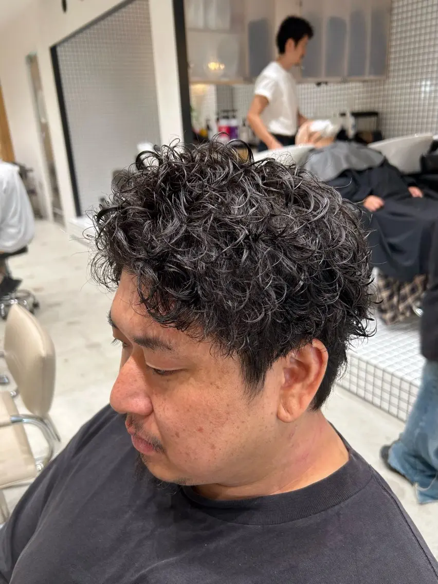 パーマ メンズ フェードカット メンズパーマ カット パーマ 🐲ツイスパ🐲 フェード/龍のヘアスタイル