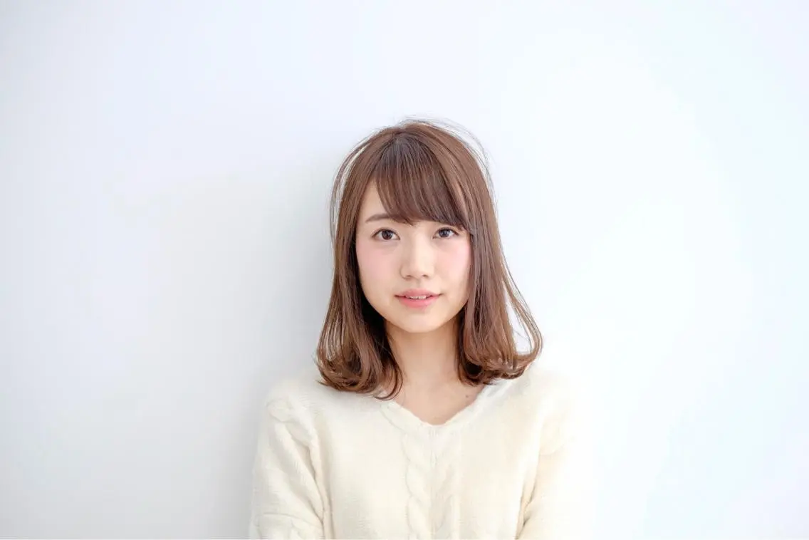 ミディアム ボブ 佐藤 旭のヘアスタイル