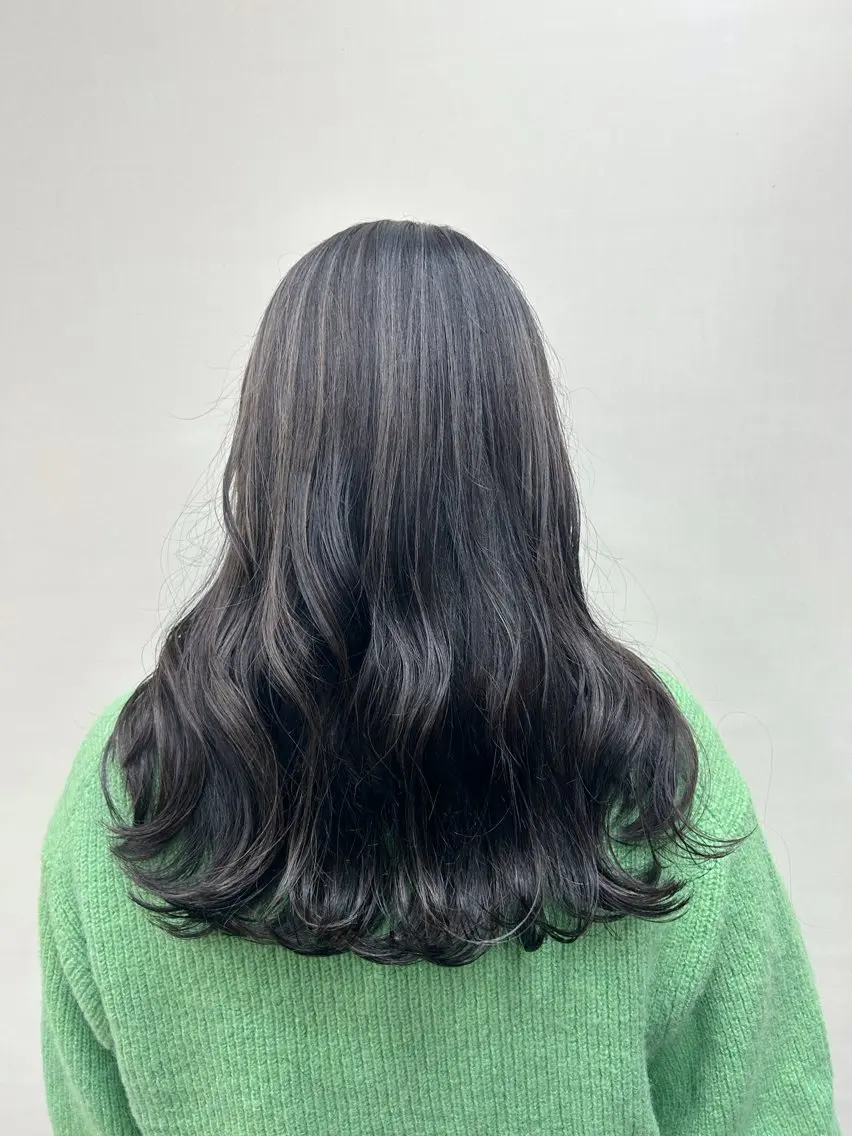 ロング カラー ハイライトカラー ハイライト ヘアカラー 手塚 由佳のヘアスタイル