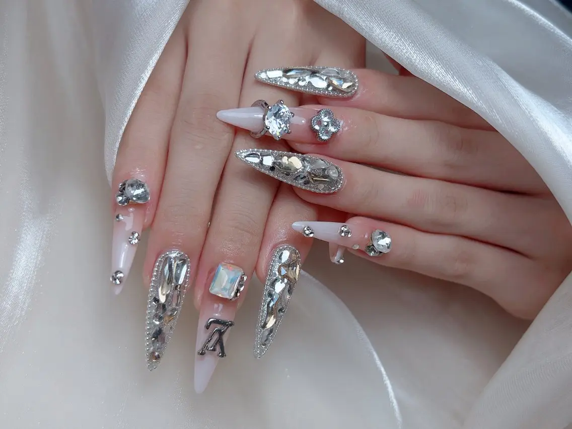 ネイル 🎀M nails✨ ビューティーのネイルデザイン