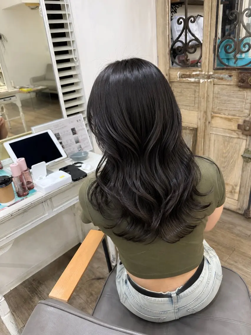 セミロング レイヤーカット トリートメント カット トリートメント ayaka‎/暖色/ レイヤーカット🩰のヘアスタイル