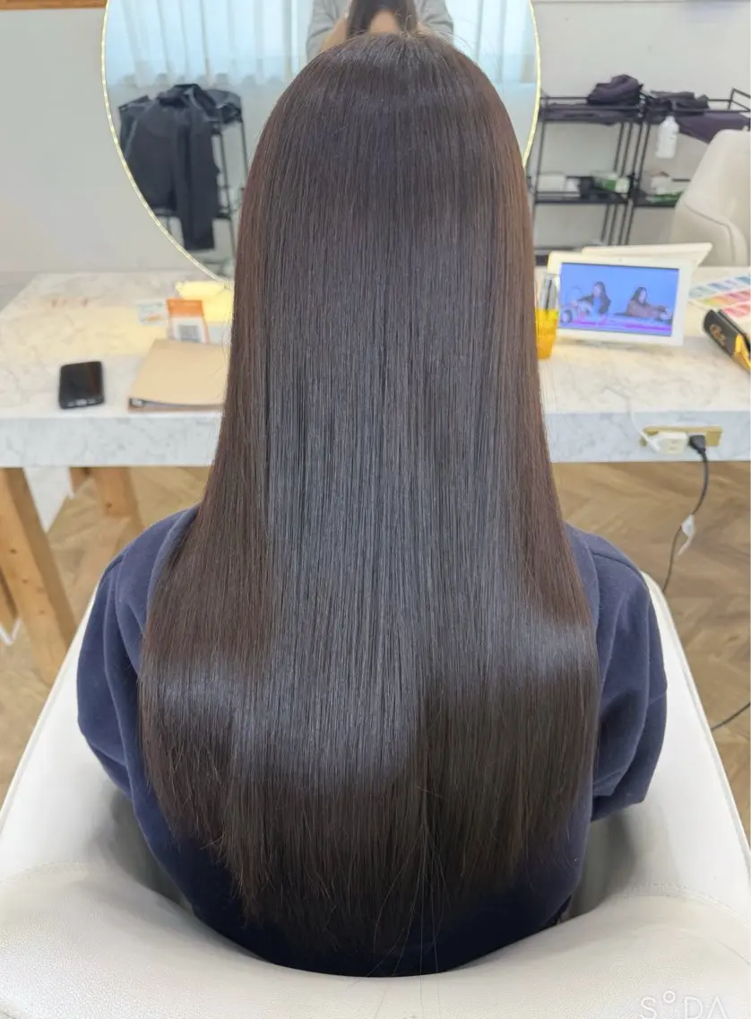 ロング カット ヘアカラー トリートメント 小林 美月  透明感カラーのヘアスタイル